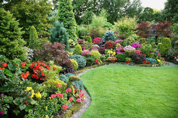 Tips for Choosing and Collaborating with a Landscape Gardener