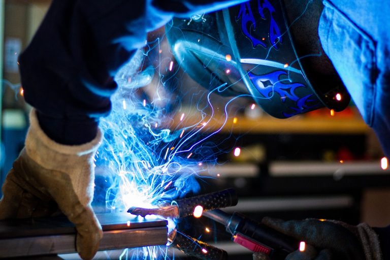 What to Consider When You Buy a MIG Welder